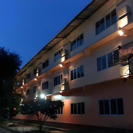 Bussarakam Place Hotel Chanthaburi Dış mekan fotoğraf