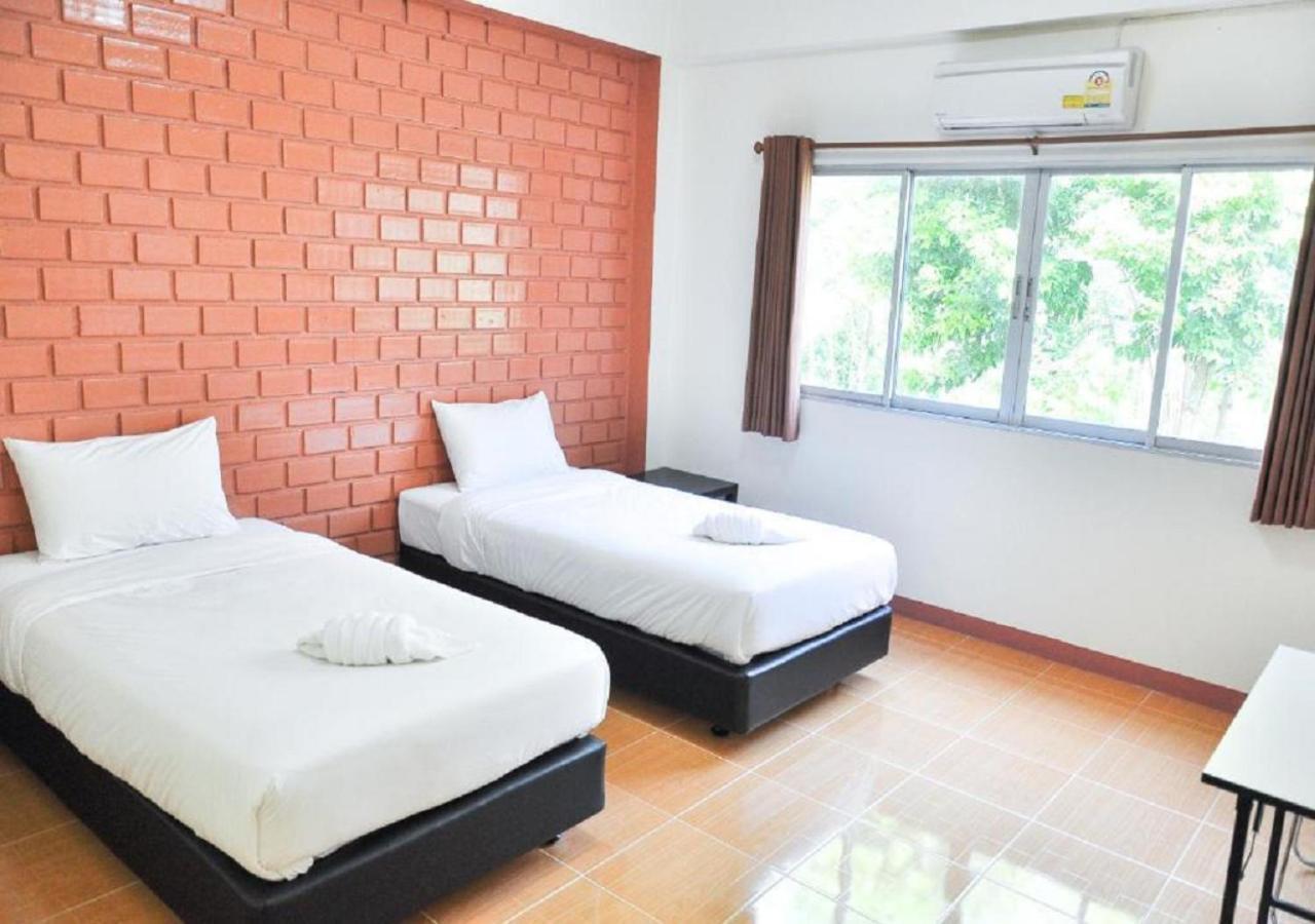 Bussarakam Place Hotel Chanthaburi Dış mekan fotoğraf
