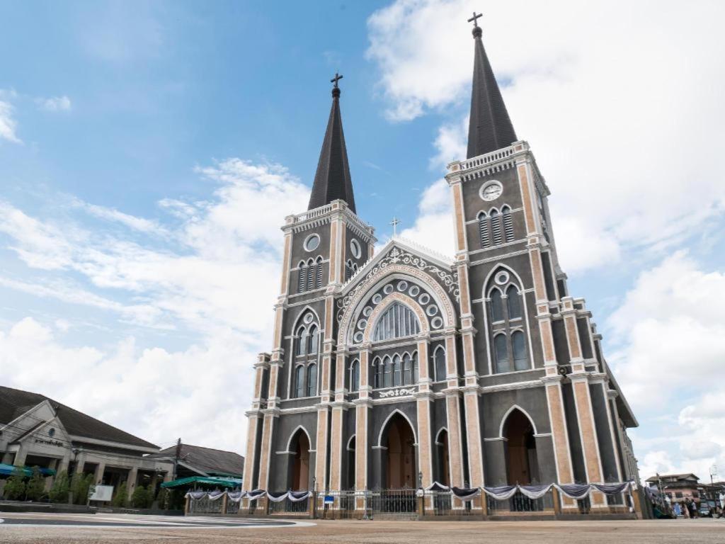 Bussarakam Place Hotel Chanthaburi Dış mekan fotoğraf