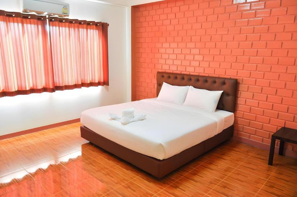 Bussarakam Place Hotel Chanthaburi Dış mekan fotoğraf