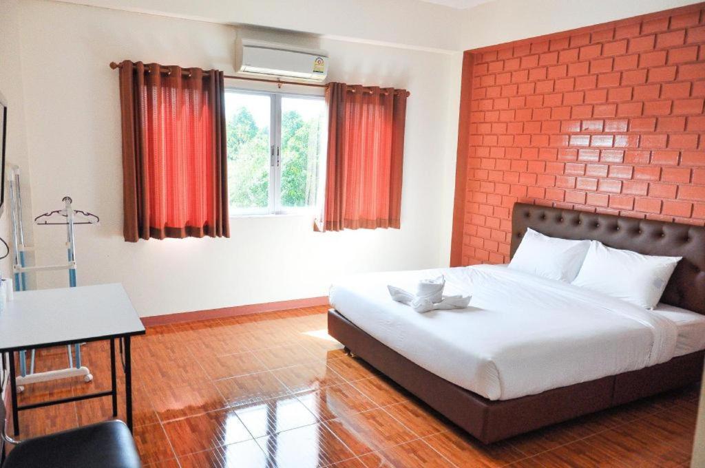 Bussarakam Place Hotel Chanthaburi Dış mekan fotoğraf