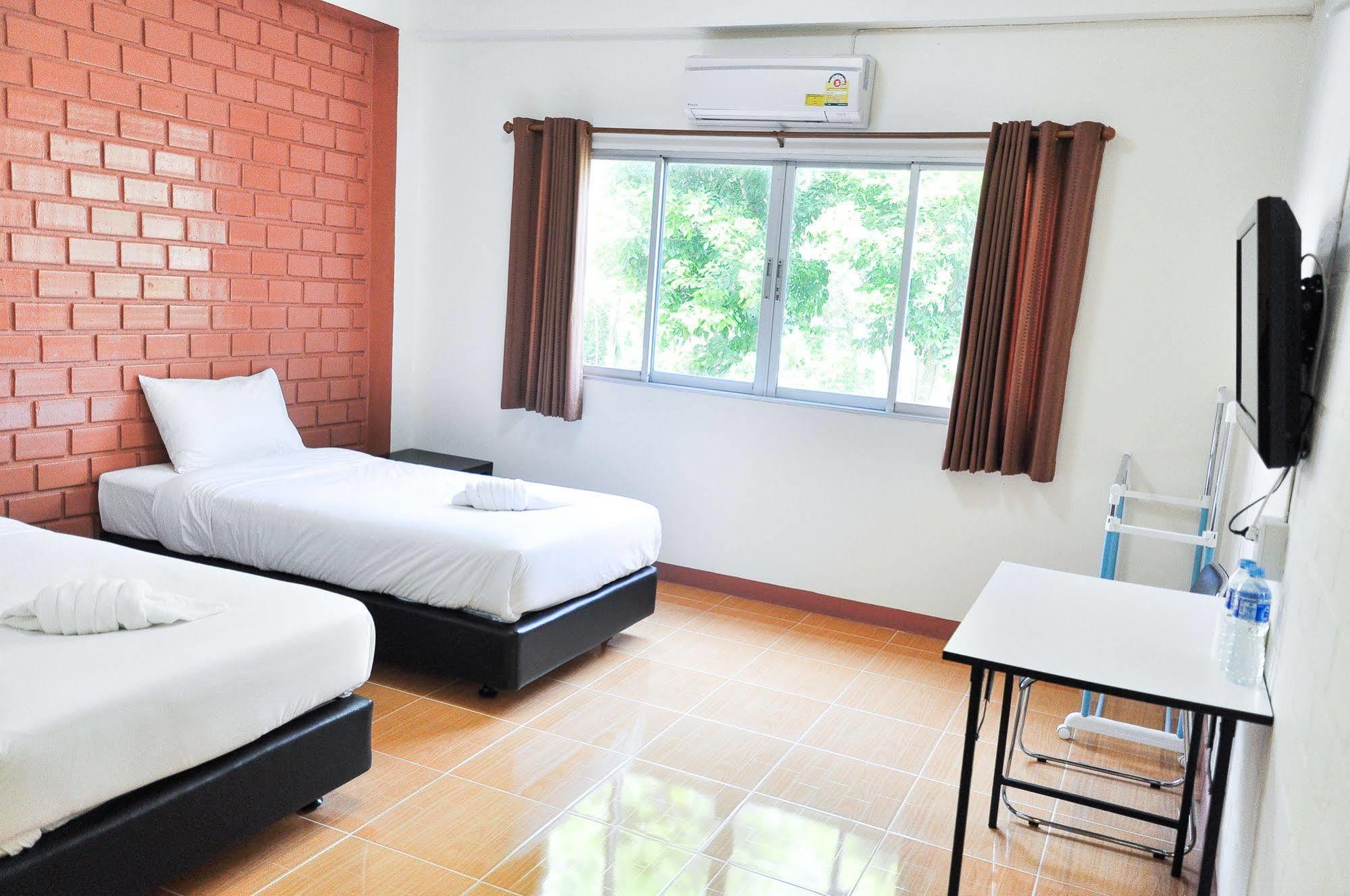 Bussarakam Place Hotel Chanthaburi Dış mekan fotoğraf